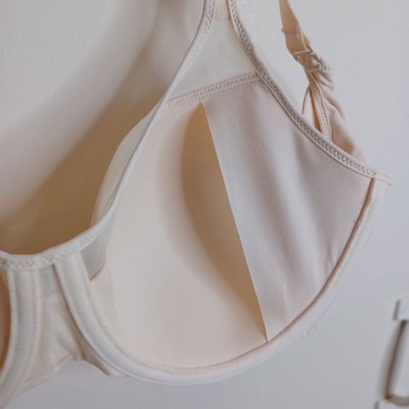Bali 3439 Soft Cup Underwire, Smooth and Seamless. Cream 38C - Picture 9 of 13